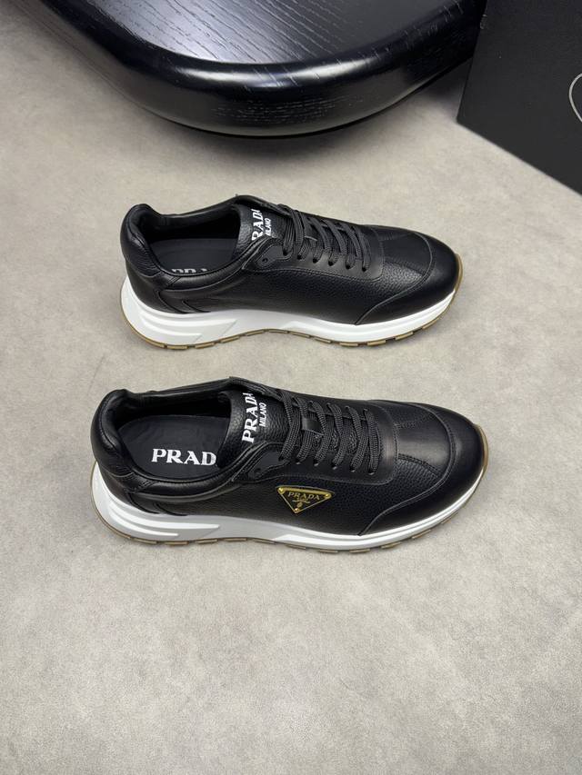 PRADA 普拉达 -高端品质 原单休闲运动鞋-鞋面：纳帕小牛皮、摔纹小牛皮、鞋身品牌金属扣件、鞋舌高周波品牌logo-内里：水染牛皮-大底：超轻TPU发泡 橡