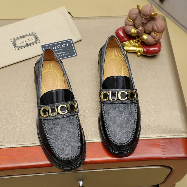 工厂价 古驰 GUCCI 官网男士商务正装皮鞋更新香港专柜同步新款完全一比一复刻出货专柜品质零差距0外均采用进口头层牛皮 配原版五金扣水染皮内里制作.配码 39