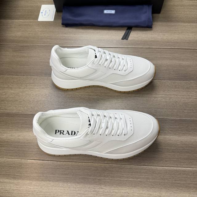 PRADA 普拉达 -高端品质 原单-鞋面：纳帕小牛皮、鞋身品牌帆布、鞋舌注塑品牌LOGO-内里：水染牛皮-大底：超轻TPU发泡; 双色成型大底-超高品控 做工