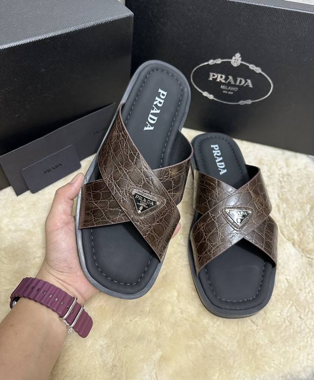 PRADA 鳄鱼皮面、垫牛皮脚、 ，全套包装38-46码