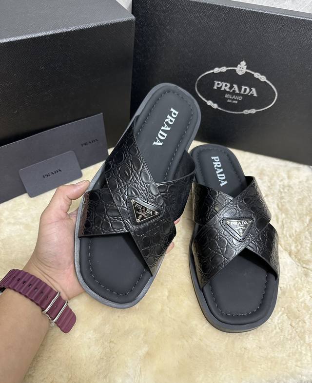 PRADA 鳄鱼皮面、垫牛皮脚、 ，全套包装38-46码