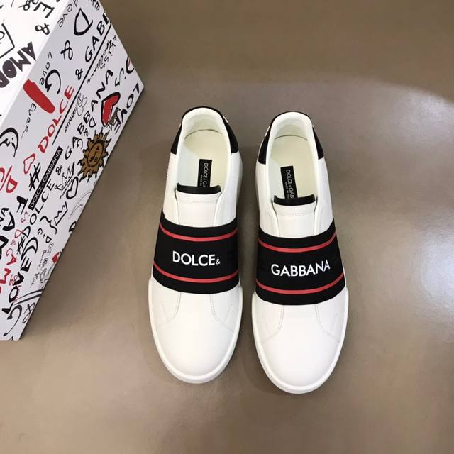 实价 元新款Dolce＆Gabbana 顶级原单DG重工系列，进口原版防水帆布，撞色设计超好看，精致奢华，超A级别！版型对比专柜正品，丝毫不差！size：38-