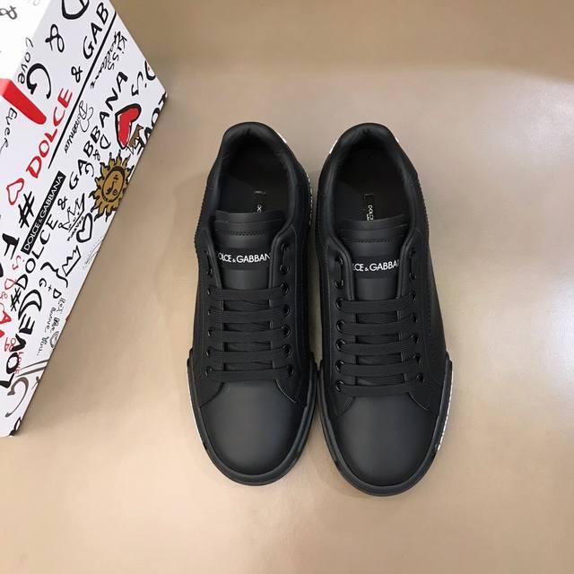 实价 元新款Dolce＆Gabbana 顶级原单DG重工系列，进口原版防水帆布，撞色设计超好看，精致奢华，超A级别！版型对比专柜正品，丝毫不差！size：38-