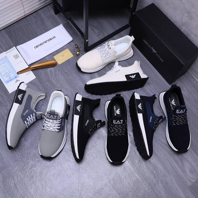 商品商标：Armani 阿玛尼 休闲鞋正码码数: 38-44商品材料：精选进囗透气织布鞋面 网内里 橡胶大底